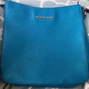 michael kors blue crossbosie !!